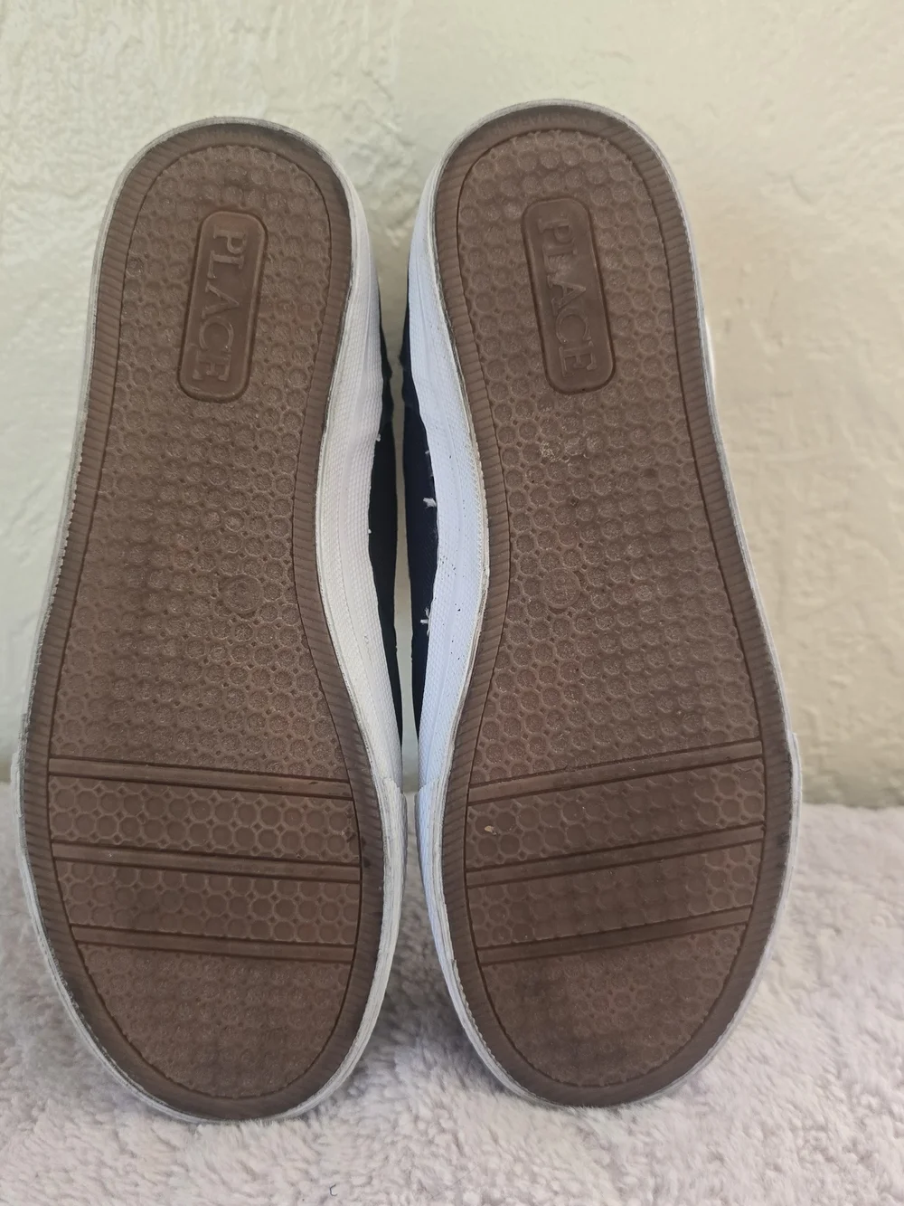 High-Top Blue Sneakers Size 6 - Excellent Condition